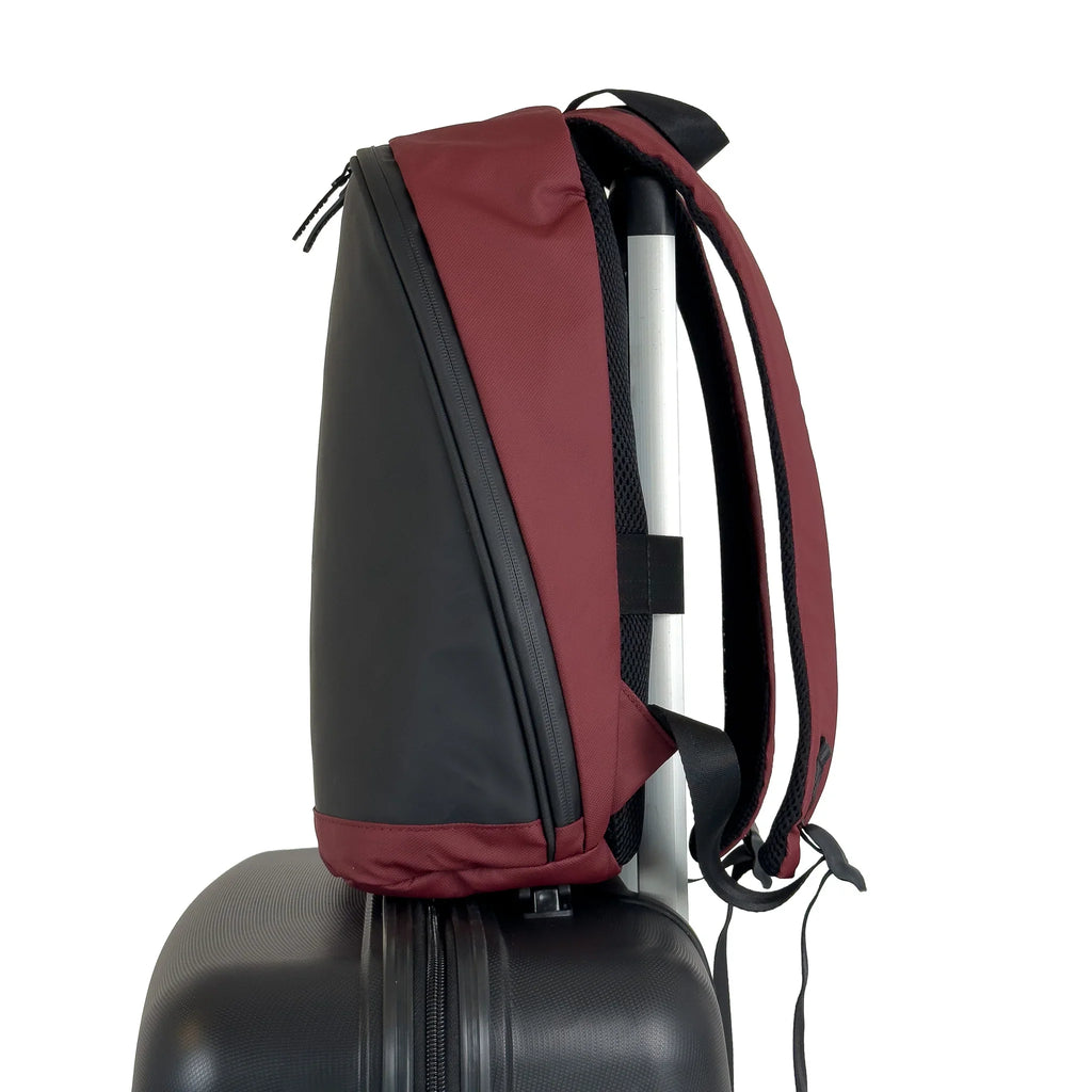 Konjabags bags - Reymond 1941 Rivera Tek Gözlü Laptop Bölmeli Sırt Çantası, Kırmızı