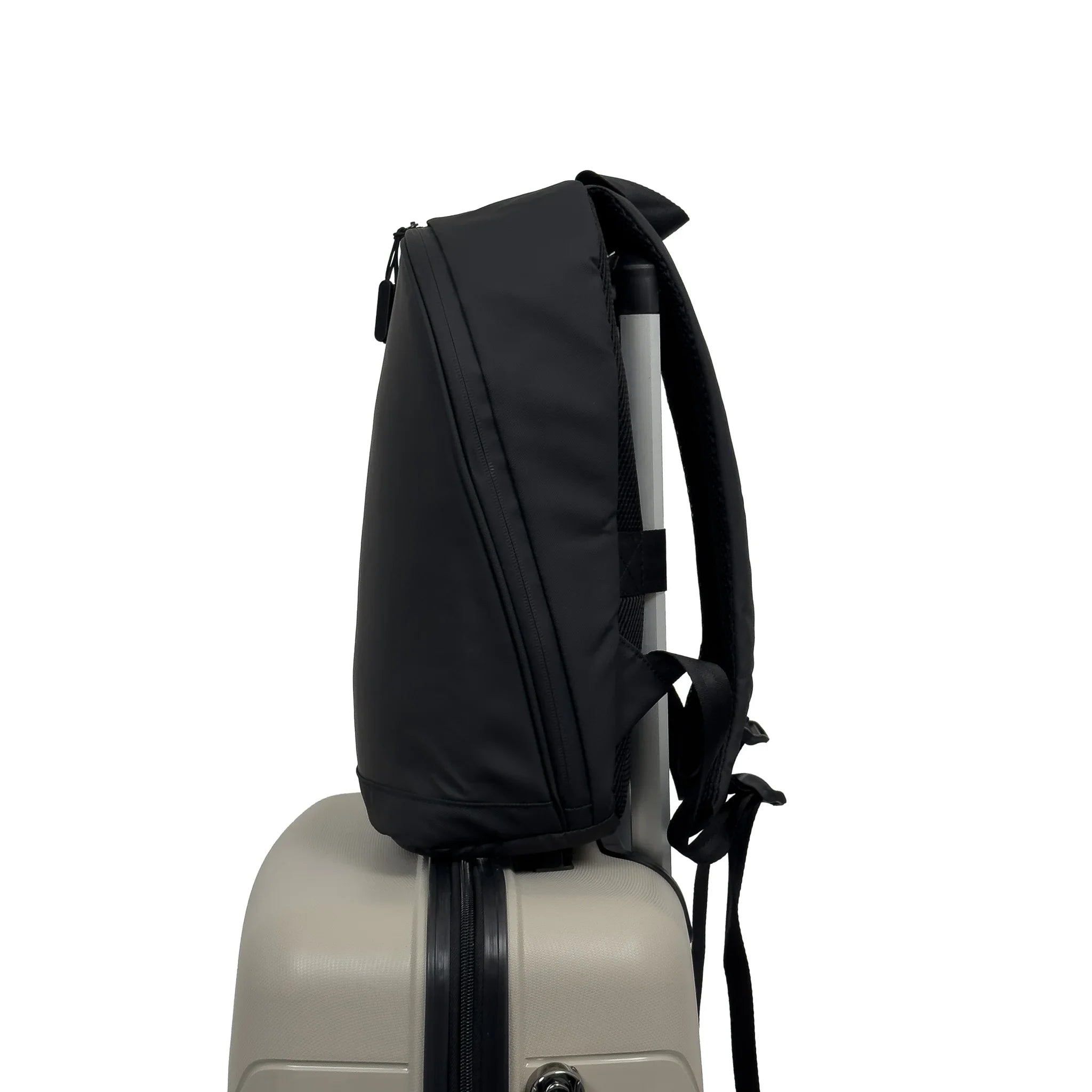 Konjabags bags - Reymond 1941 Rivera Tek Gözlü Laptop Bölmeli Sırt Çantası, Siyah